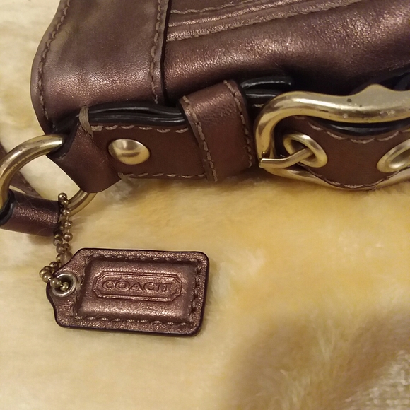 SALE! Coach Zoe Leather Bag - Picture 5 of 8